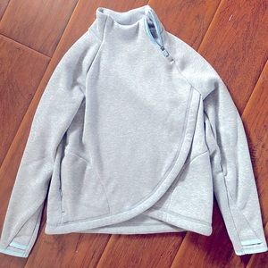 Athleta Girl Cozy Karma Wrap, size M